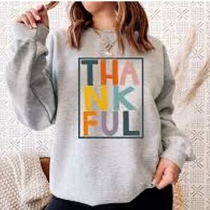 Women's Oversized Letter Print Thankful Soft Pullover Sweatshirt Size M Gray NWT